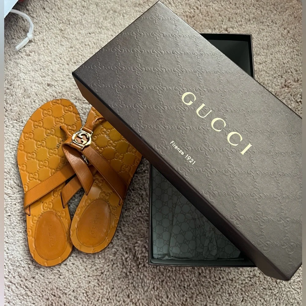 GUCCI Interlocking G Logo Leather Slides Size: 7.5 | IT 37.5 Marmont